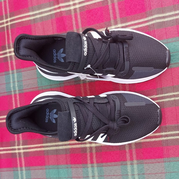 Adidas sneakers for teenagers - Picture 6 of 8